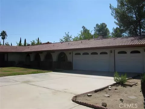 19461 Red Feather Rd, Apple Valley, CA 92307 photo 1