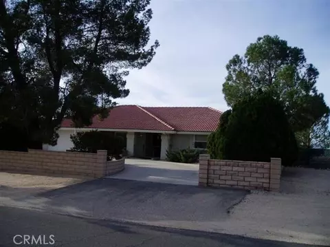 19455 Oneida St, Apple Valley, CA 92307 photo 1