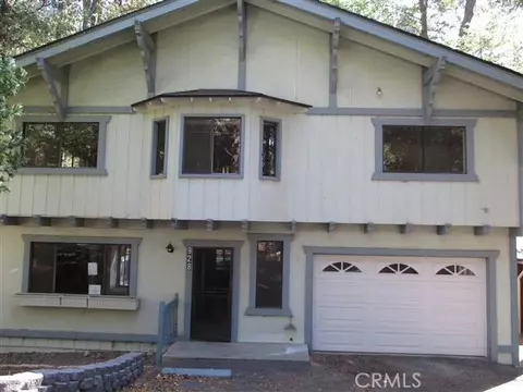 928 Berne Dr, Crestline, CA 92325 photo 1
