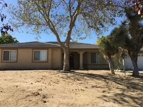 9538 Riggins Rd, Phelan, CA 92371 photo 1