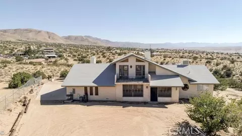 20575 Riverview Rd, Apple Valley, CA 92308 photo 1