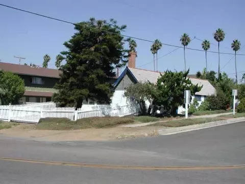 302 Vista Way, Oceanside, CA 92054 photo 1