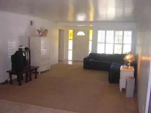 711 Paul St, Escondido, CA 92027 photo 1