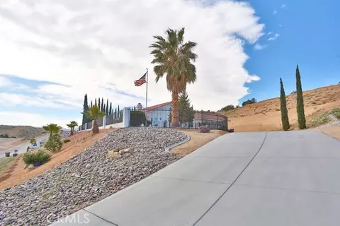 7760 Arrowhead Lake Rd, Hesperia, CA 92345 photo 1