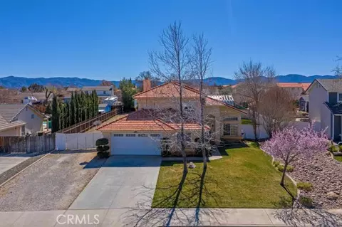 14993 Farmington St, Hesperia, CA 92345 photo 1