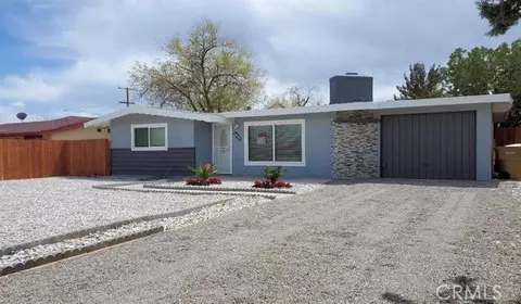 16153 Pine St, Hesperia, CA 92345 photo 1