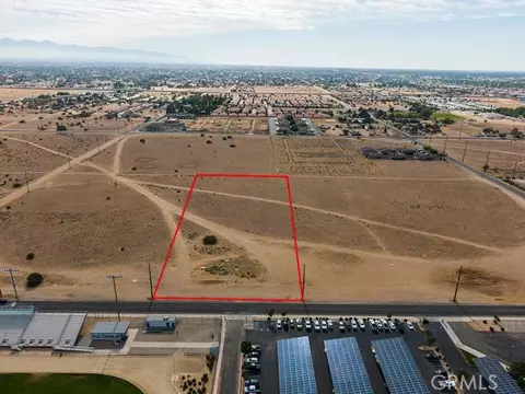 8350 G Ave, Hesperia, CA 92345 photo 2