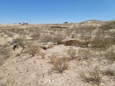 8 Henderson St, Barstow, CA 92311 photo 3