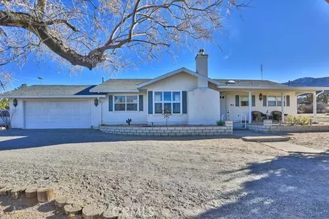 9747 Mountain Rd, Pinon Hills, CA 92372 photo 1