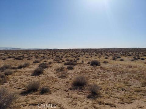 5 Harper Lake Rd, Hinkley, CA 92347