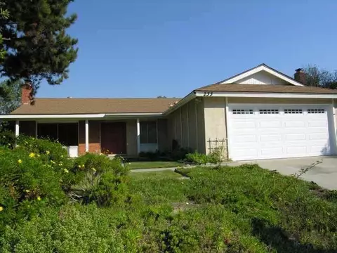 233 Hickoryhill Dr, Encinitas, CA 92024 photo 1