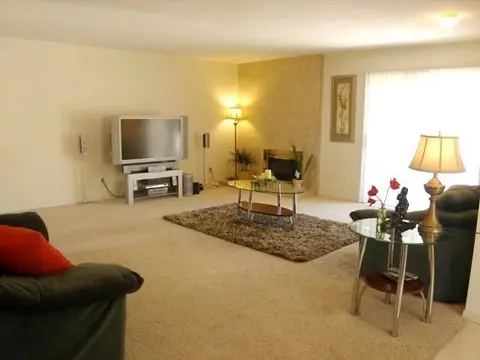 2421 Coach, Spring Valley, CA 91978 photo 1