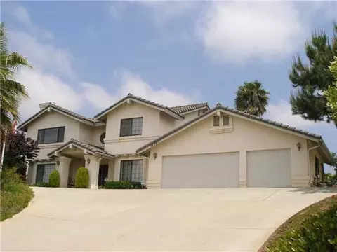 1620 York Dr, Vista, CA 92084 photo 1