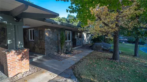 876 Oakglade Dr, Monrovia, CA 91016