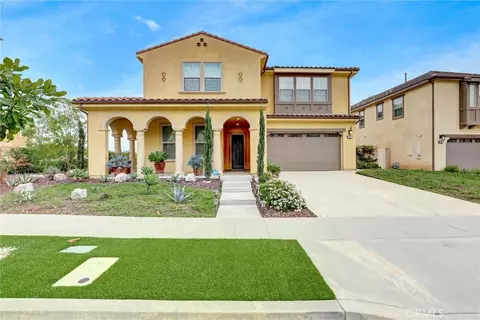 652 E Orange Blossom Way, Azusa, CA 91702