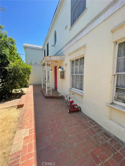 2018 W 39th St, Los Angeles, CA 90008