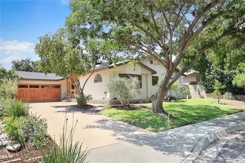 365 Oakcliff Rd, Monrovia, CA 91016