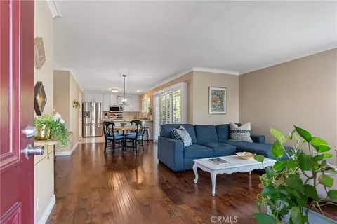 804 Cinnamon Ln, Duarte, CA 91010