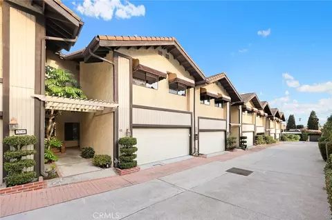 52 E Highland Ave, Sierra Madre, CA 91024