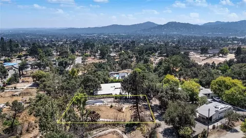 150 Jaxine Dr, Altadena, CA 91001