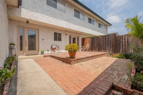 1046 Royal Oaks Dr #B, Monrovia, CA 91016