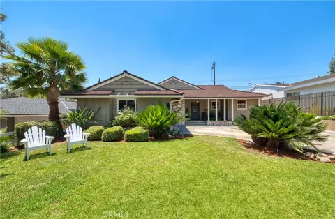 111 Holdman Ave, Sierra Madre, CA 91024