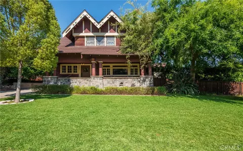 208 Highland Pl, Monrovia, CA 91016