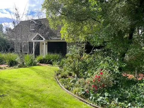 736 Burleigh Dr, Pasadena, CA 91105