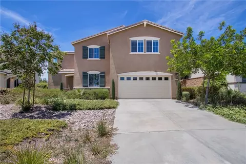 36067 Roaring Fork Dr, Winchester, CA 92596
