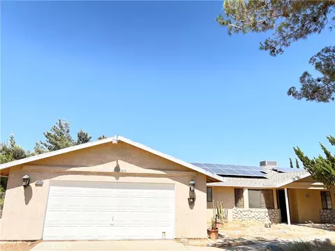 10335 Columbine Rd, Oak Hills, CA 92344