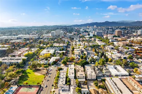 View/Area - 160 S Michigan Ave, Pasadena, CA 91106 photo 2 of 6
