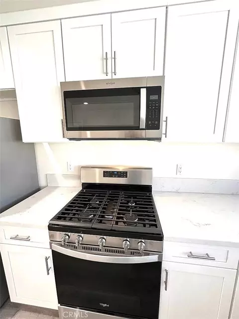 Kitchen - 160 S Michigan Ave, Pasadena, CA 91106 photo 1 of 3