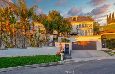 4862 Galendo St, Woodland Hills, CA 91364
