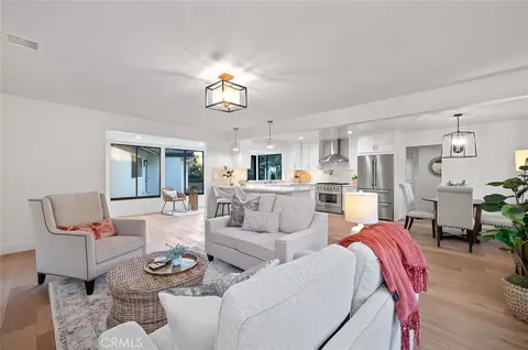 1985 Highland Oaks Dr, Arcadia, CA 91006