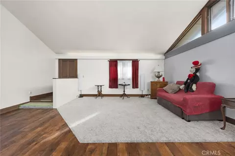 Living - 22801 Fran Dr, Tehachapi, CA 93561 photo 2 of 3