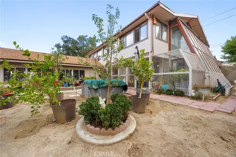 Exterior - 22801 Fran Dr, Tehachapi, CA 93561 photo 16 of 17