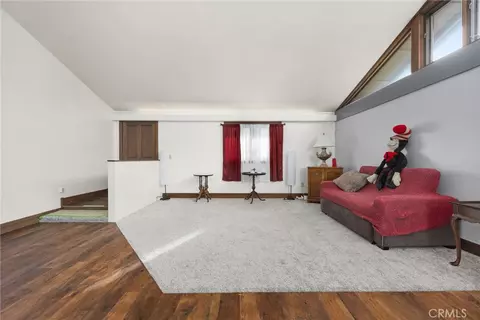 Living - 22801 Fran Dr, Tehachapi, CA 93561 photo 2 of 4