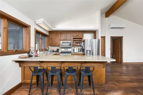 Kitchen - 22801 Fran Dr, Tehachapi, CA 93561 photo 5 of 10