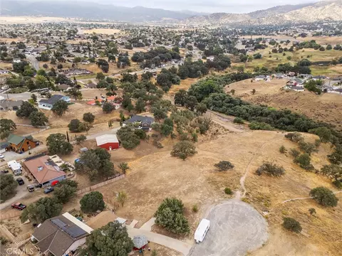 View/Area - 22801 Fran Dr, Tehachapi, CA 93561 photo 4 of 9