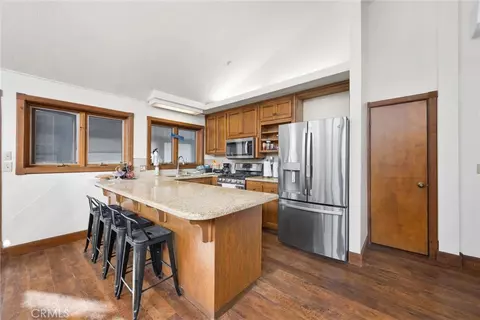 Kitchen - 22801 Fran Dr, Tehachapi, CA 93561 photo 2 of 12