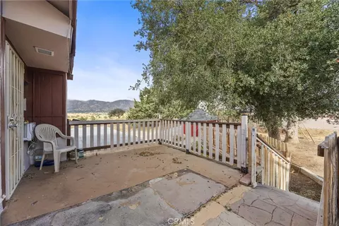 Exterior - 22801 Fran Dr, Tehachapi, CA 93561 photo 4 of 17