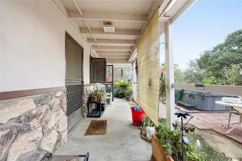 Exterior - 22801 Fran Dr, Tehachapi, CA 93561 photo 14 of 17