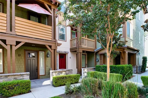 717 S Azusa Ave #C, Azusa, CA 91702