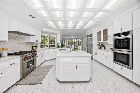 Kitchen - 151 E Longden Ave, Arcadia, CA 91006 photo 3 of 4