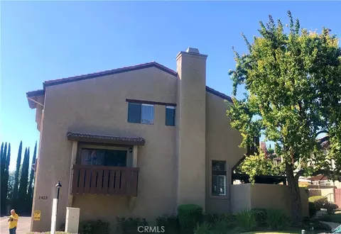 2425 Chandler #4, Simi Valley, CA 93065