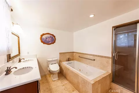 Bath - 1245 Oakhaven Rd, Arcadia, CA 91006 photo 1 of 2