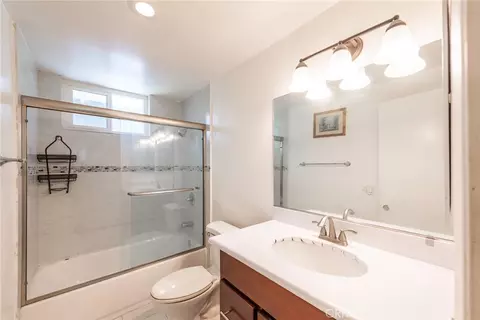 Bath - 1245 Oakhaven Rd, Arcadia, CA 91006 photo 2 of 2