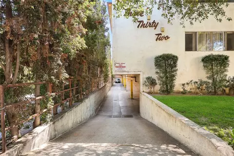 332 Riverdale Dr, Glendale, CA 91204