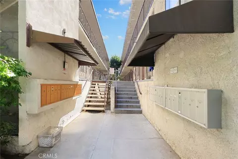 336 Riverdale Dr, Glendale, CA 91204