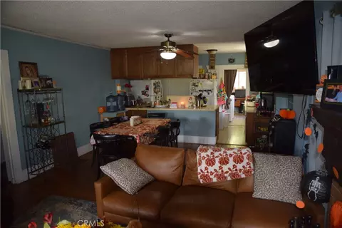 1247 E Topeka, Pasadena, CA 91104 photo 3